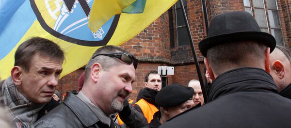 За радикалов с Украины пришлось краснеть даже латышским националистам За радикалов с Украины пришлось краснеть даже латышским националистам - Sputnik Latvija