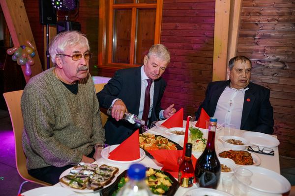 Не расстанусь с комсомолом, буду вечно молодым: Рига отметила 100-летие ВЛКСМ - Sputnik Латвия