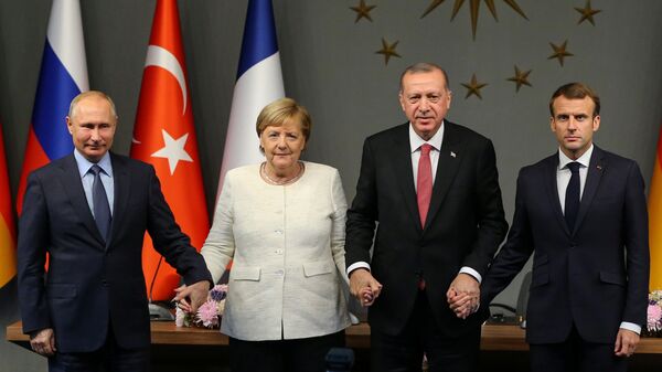 Sestdien Stambulā notika Turcijas, Krievijas, Vācijas un Francijas līderu tikšanās - Sputnik Latvija