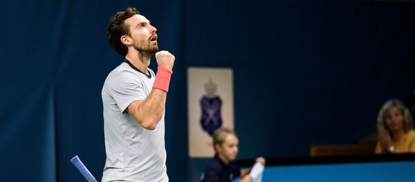 Теннисист Эрнестс Гулбис в полуфинале Stockholm Open против американца Джона Изнера Теннисист Эрнестс Гулбис в полуфинале Stockholm Open против американца Джона Изнера - Sputnik Латвия