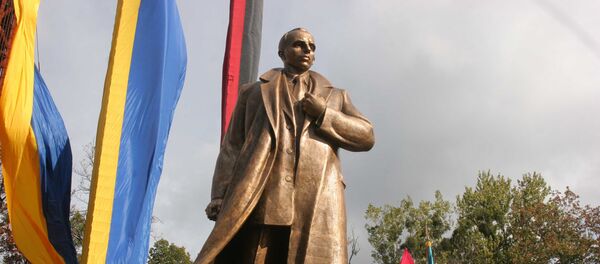 Памятник лидеру Организации украинских националистов (ОУН) Степану Бандере во Львове Памятник лидеру Организации украинских националистов (ОУН) Степану Бандере во Львове - Sputnik Latvija