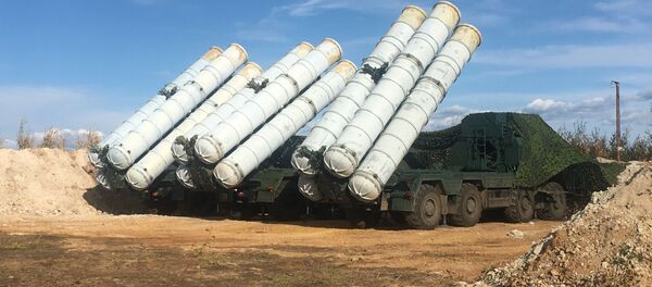 Зенитный ракетный комплекс С-400 Триумф Зенитный ракетный комплекс С-400 Триумф - Sputnik Latvija