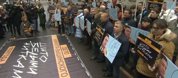 Brīvību Višinskim: solidaritātes akcija Kijevā arestētajam žurnālistam Brīvību Višinskim: solidaritātes akcija Kijevā arestētajam žurnālistam - Sputnik Latvija