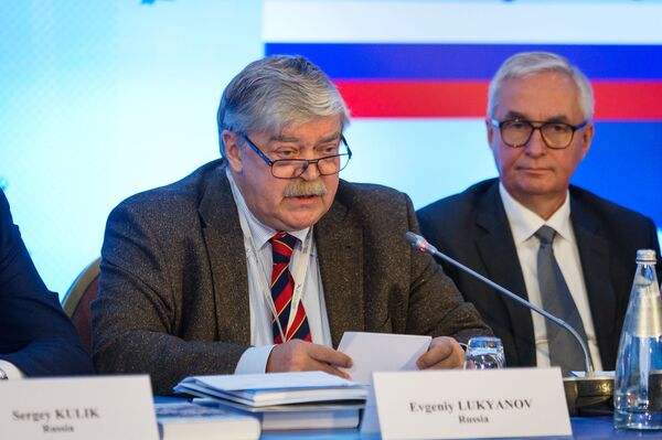 Как на Балтийском форуме пытались понять русских, живущих на Западе - Sputnik Латвия