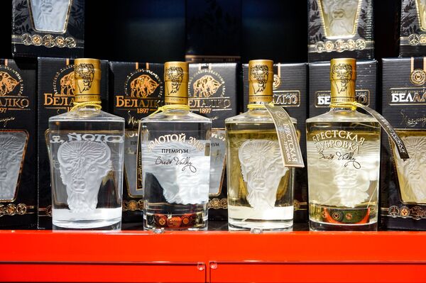 Вкусное и натуральное: почему латвийцы предпочитают белорусские продукты Вкусное и натуральное: почему латвийцы предпочитают белорусские продукты - Sputnik Латвия