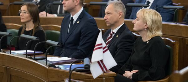 Juta Strīķe un Juris Bordāns 13. Saeimas pirmajā sēdē  Juta Strīķe un Juris Bordāns 13. Saeimas pirmajā sēdē  - Sputnik Latvija