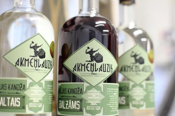 Камнетесы латвийского самогона: кто и зачем возрождает традиционное производство - Sputnik Латвия