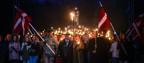 Факельное шествие в Риге - Sputnik Латвия