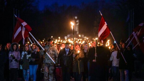 Факельное шествие в Риге - Sputnik Латвия