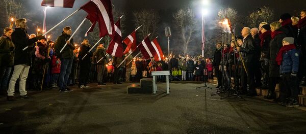 Факельное шествие в Риге - Sputnik Latvija