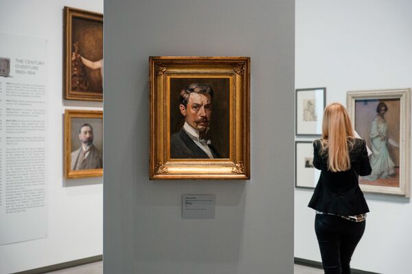 От Райниса до Пугачевой: выставка Портрет в Латвии как отражение эпохи - Sputnik Латвия