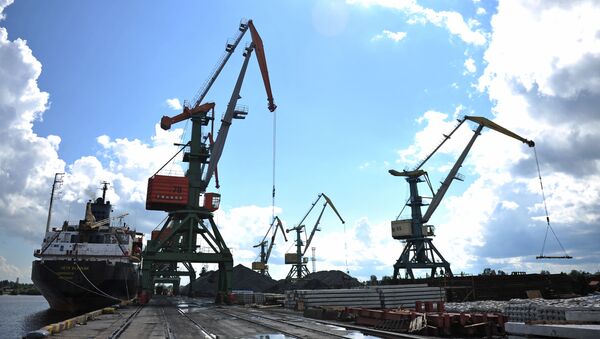 Работа Архангельского морского торгового порта - Sputnik Латвия